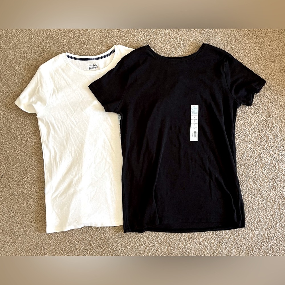 NWT NEW Lot of 2 Croft and Barrow Short Sleeve Classic T-shirts Black White XS
